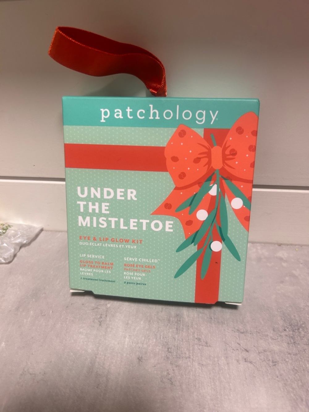 Psychology under the mistletoe eye & lip glow kit